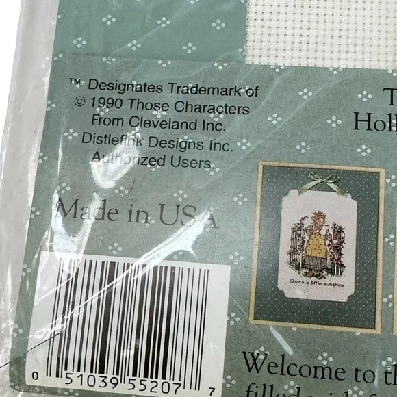 Holly Hobbie Counted Cross Stitch Kit Enjoy the Beauty Each Day Vintage Sealed - Picture 4 of 4